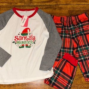 NWT Santa elf holiday pajamas. unisex 8/9. Smoke free home